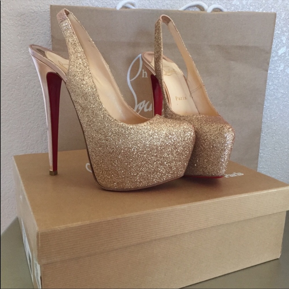 👠Christian Louboutin glitter daffodile 👠 37.5 worn once